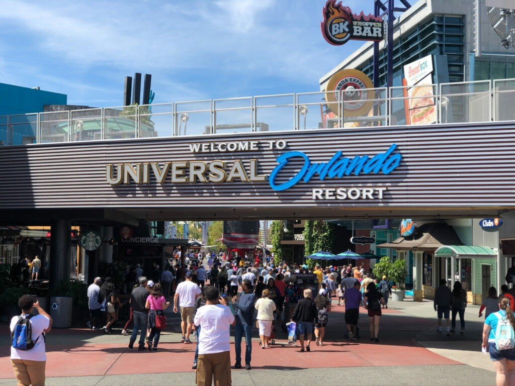 Entrada a Universal Orlando, donde los residentes de Florida reciben una entrada con descuento